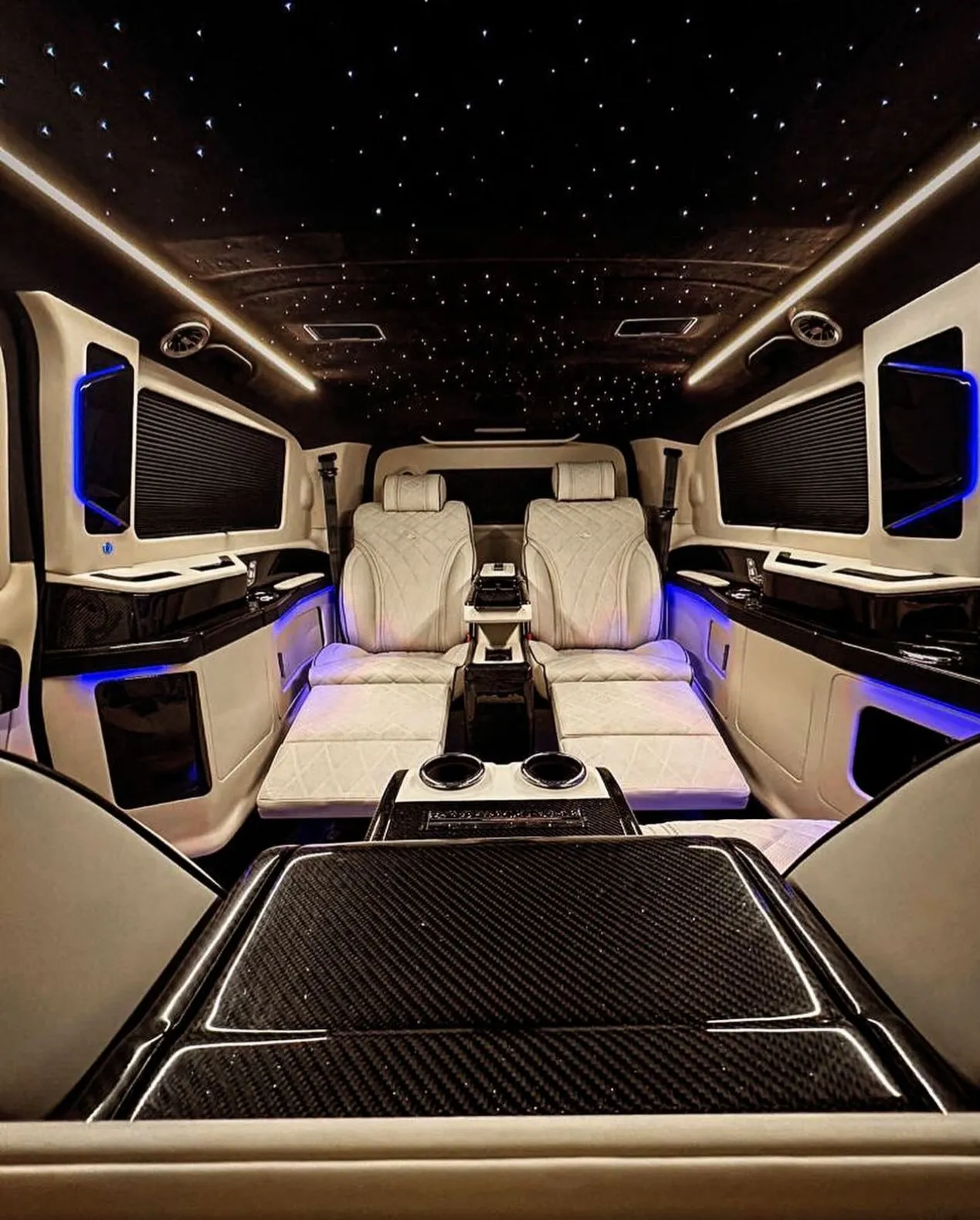 Zeus VIP Transfer vito iç mekan